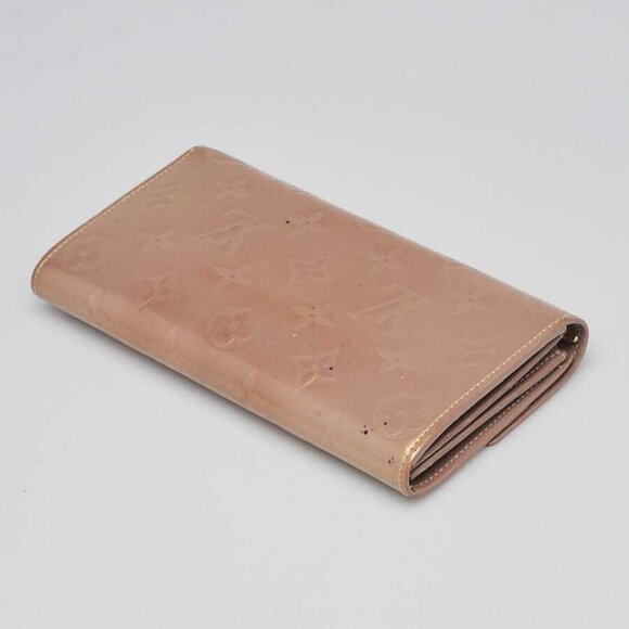 Louis Vuitton Gold Monogram Vernis Sarah Wallet - Picture 2 of 7